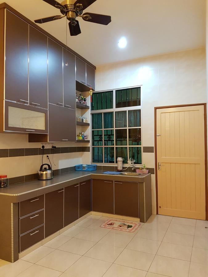 Big Garden Homestay Pantai Remis Exterior foto